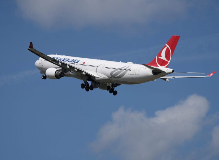 Trauer um langjährigen Mitarbeiter: Turkish Airlines-Pilot stirbt in der Luft