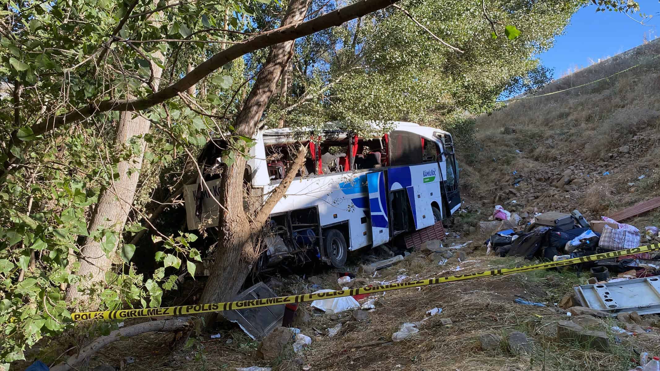 Tragischer Unfall in Yozgat: Herzinfarkt von Busfahrer reißt mehrere Menschen in den Tod